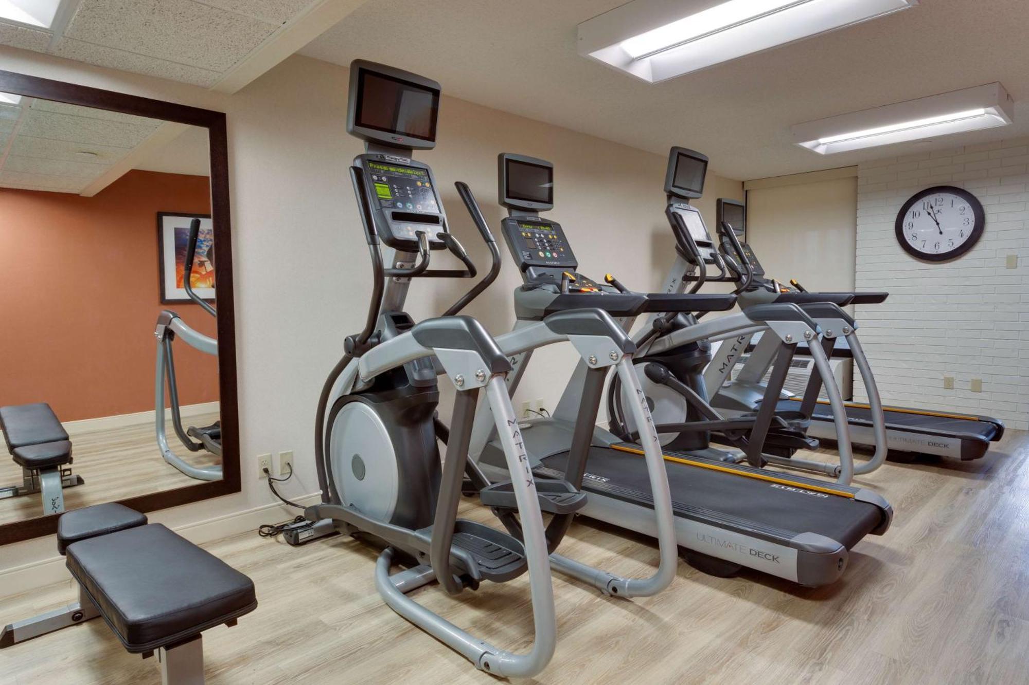 Drury Inn & Suites Columbia Stadium Boulevard מראה חיצוני תמונה