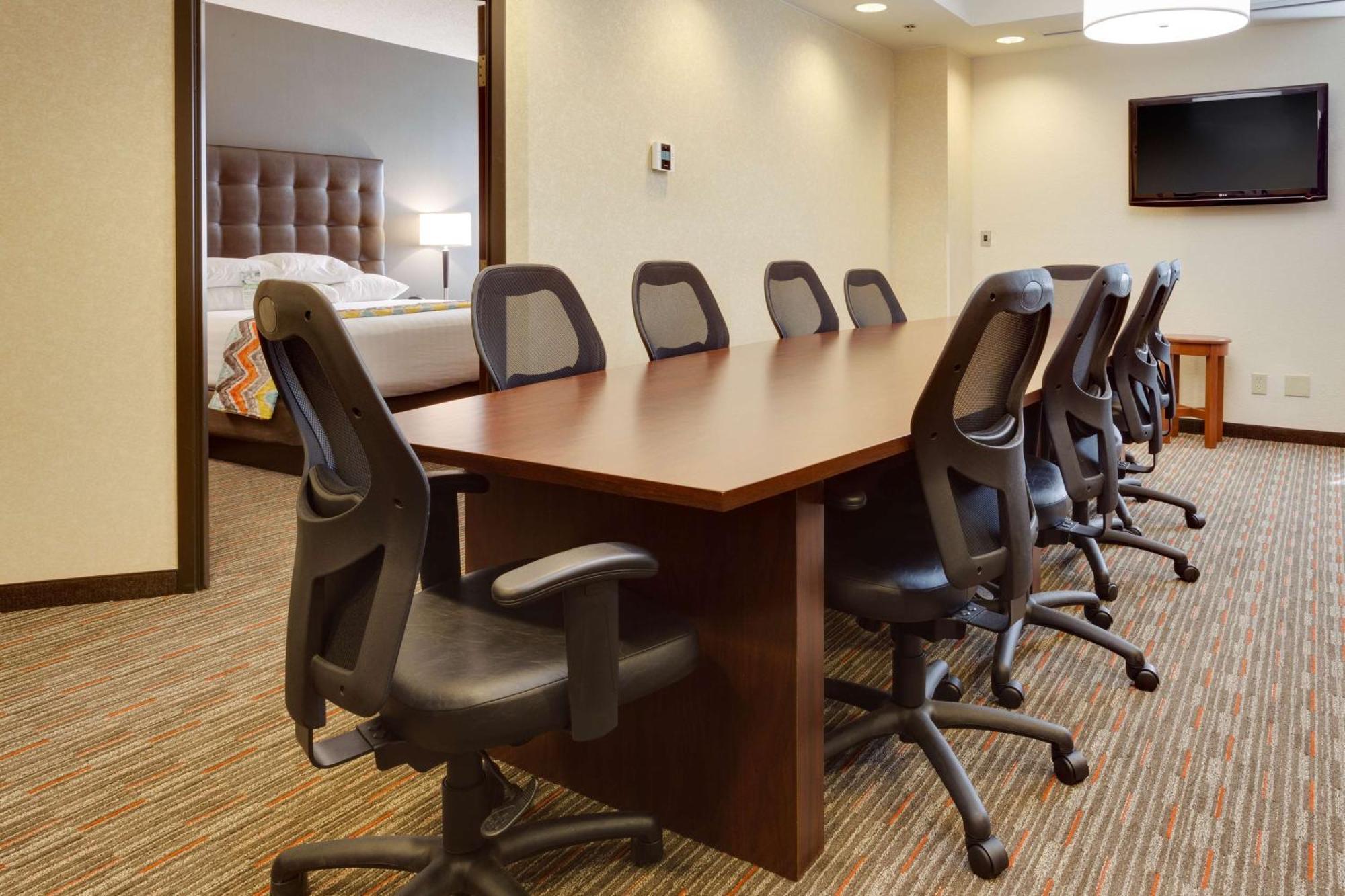 Drury Inn & Suites Columbia Stadium Boulevard מראה חיצוני תמונה