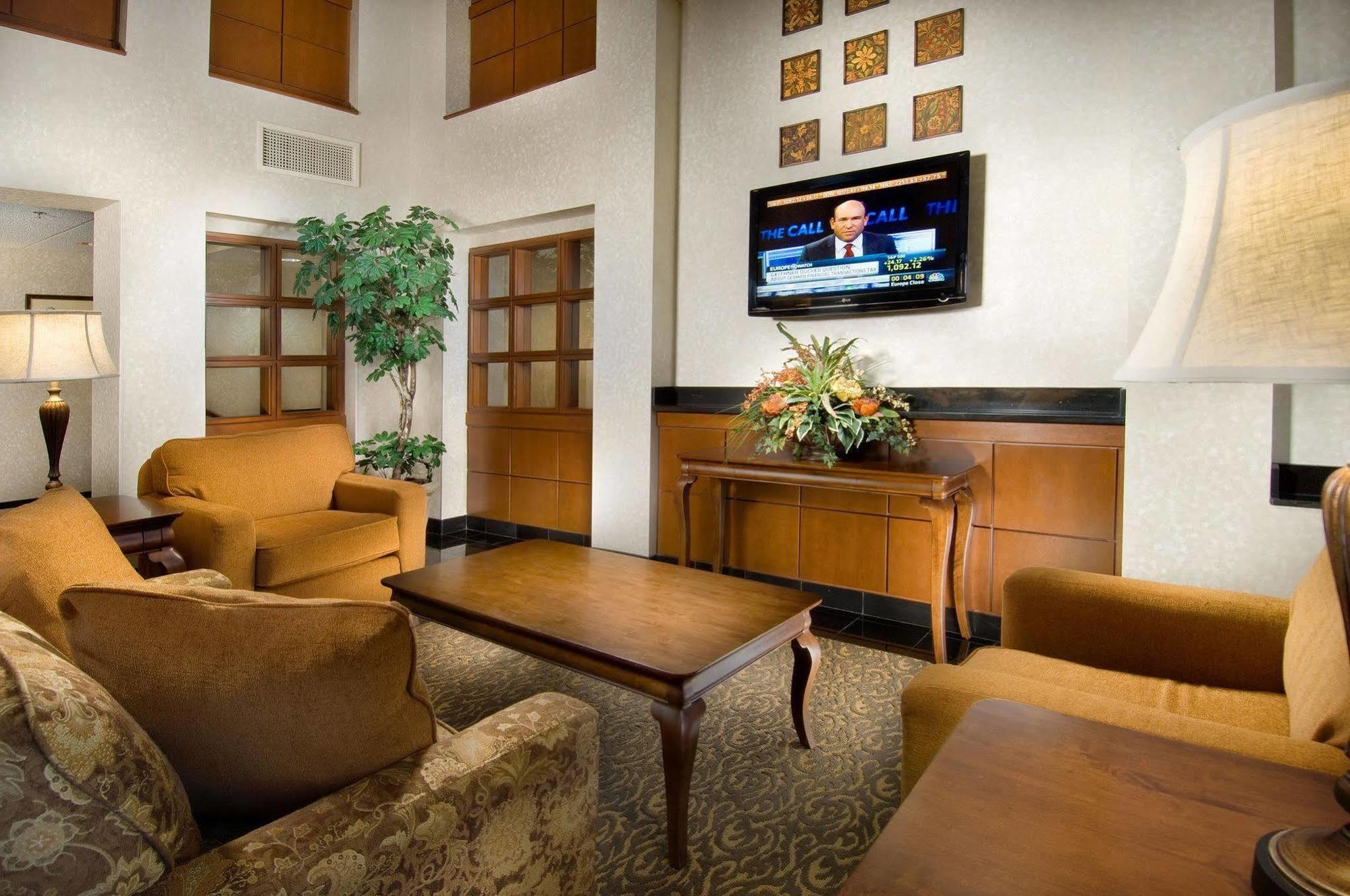Drury Inn & Suites Columbia Stadium Boulevard מראה חיצוני תמונה
